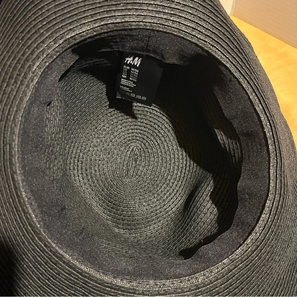 H&M Women's Black Paper Straw Hat Summer Floppy Beach Classic Size M/56